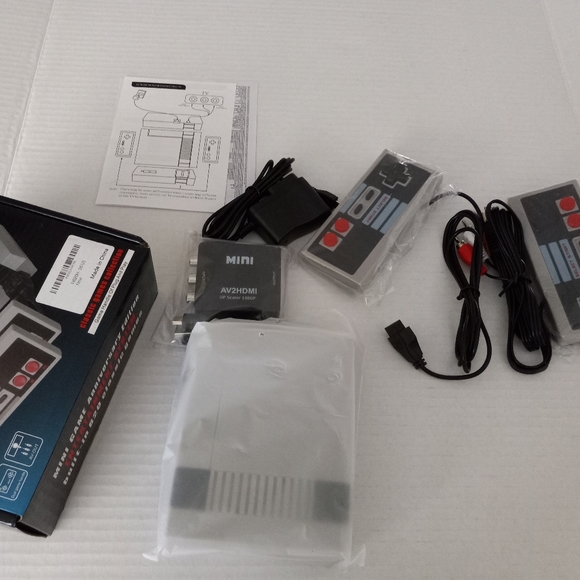 Retro game console, 620 in 1 built-in mini classic game system, classic game $32 - Picture 2 of 4